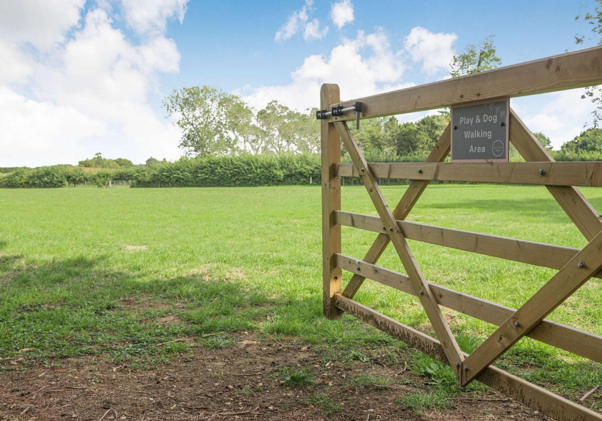 To Country Retreat Luxury With Hot Tub, Bbq, Fire Pit *