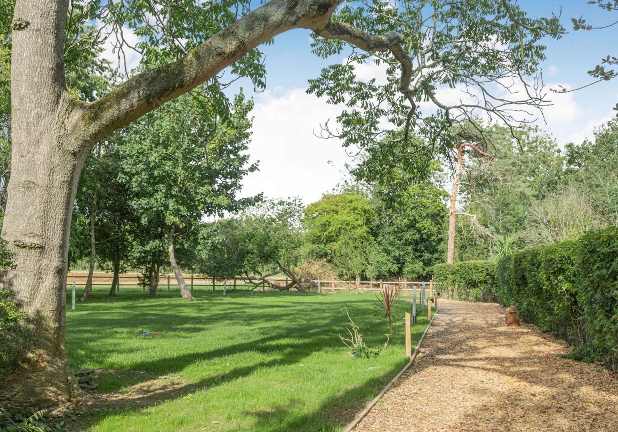 To Country Retreat Luxury With Hot Tub, Bbq, Fire Pit Сasa de vacaciones Toppesfield